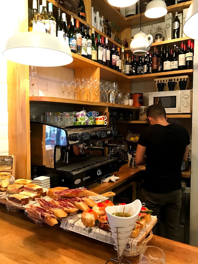 The Beetle Bar-Bilbao — Comida y bebida