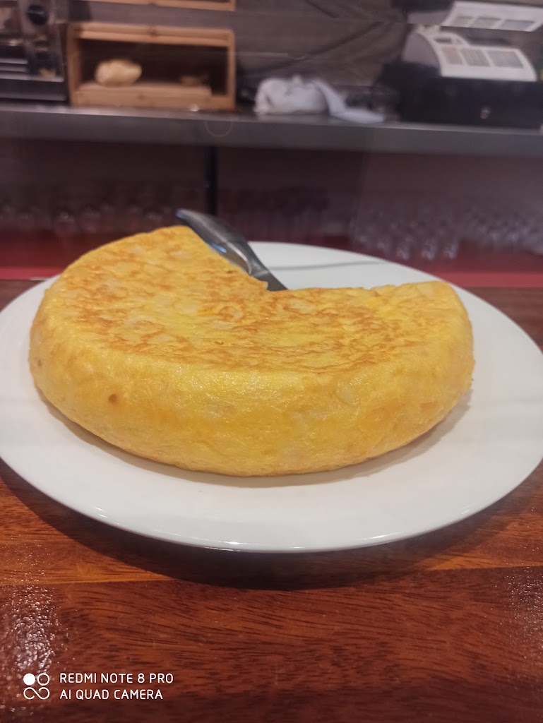 Cafe-Bar El Asturiano — Comida y bebida