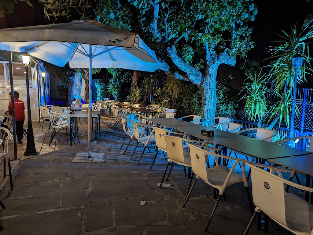 Bar-Restaurant Les Vinyes — Ambiente