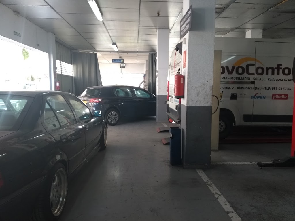 Avenida Costa Motor — Interior