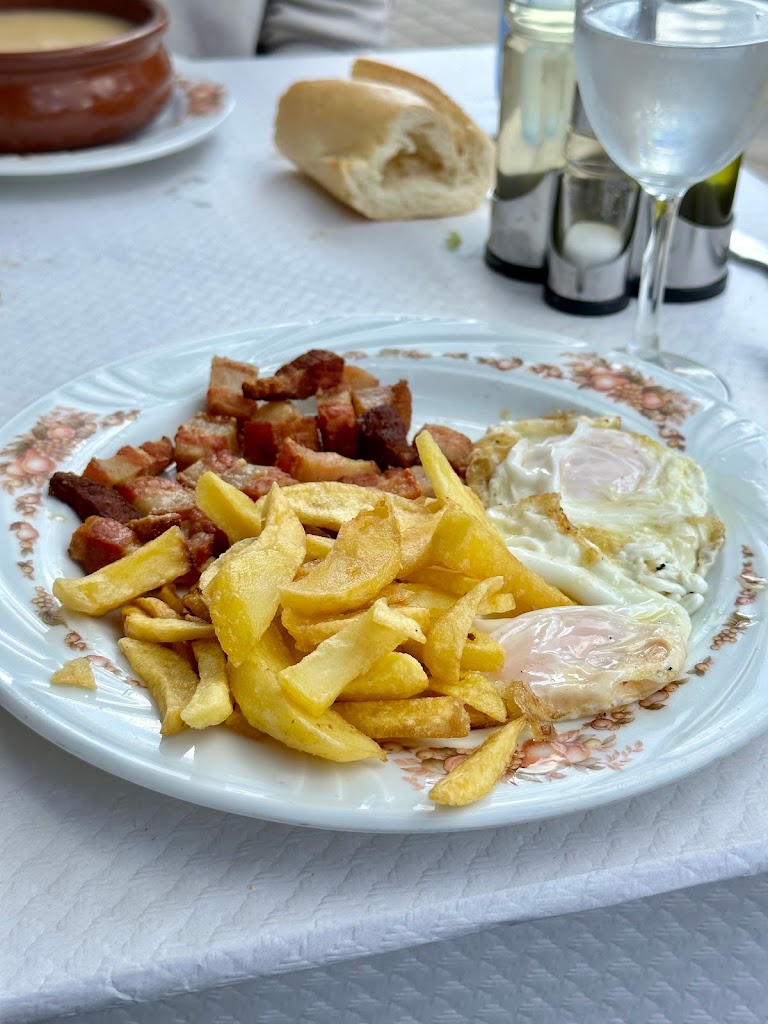 Restaurante la Pera — Comida y bebida