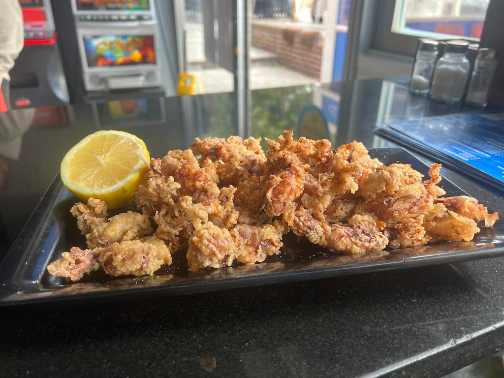 Cerveceria Atenas Caffe — Comida y bebida