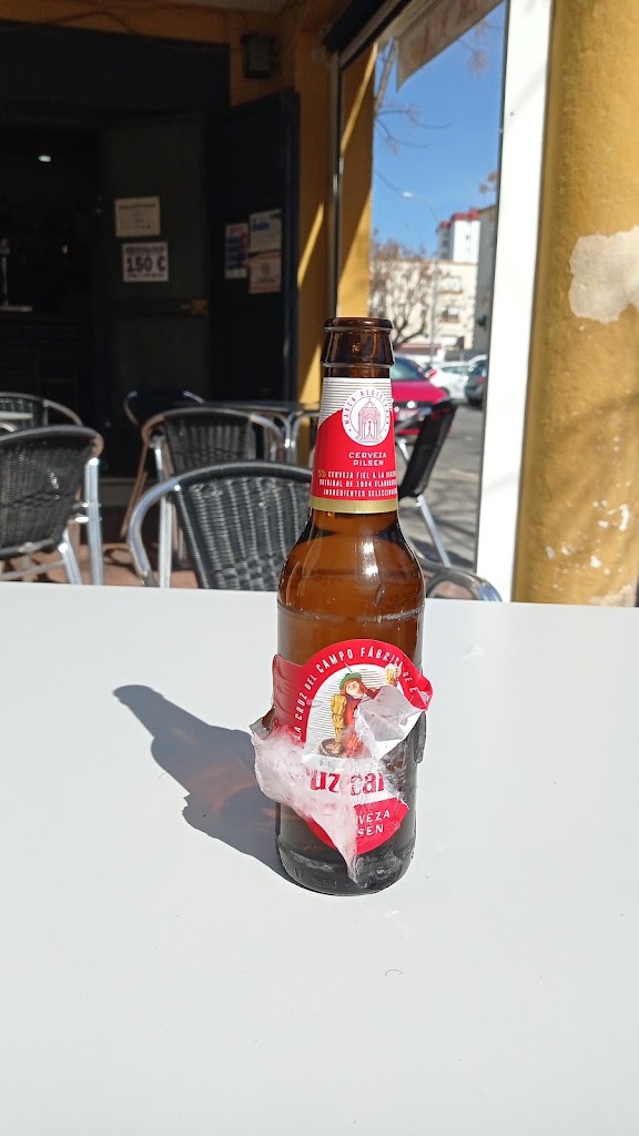 Bar Cerveceria La Constancia (antiguo Rubio) — Comida y bebida