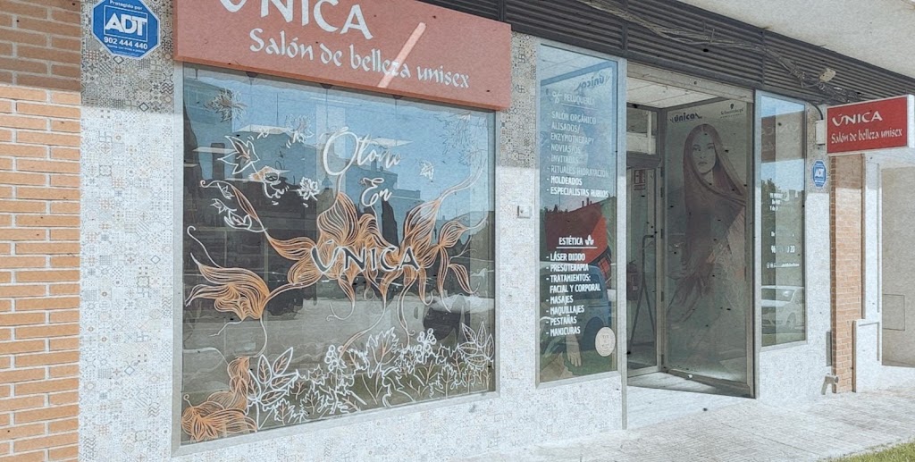 UNICA Salon de belleza unisex. — Exterior