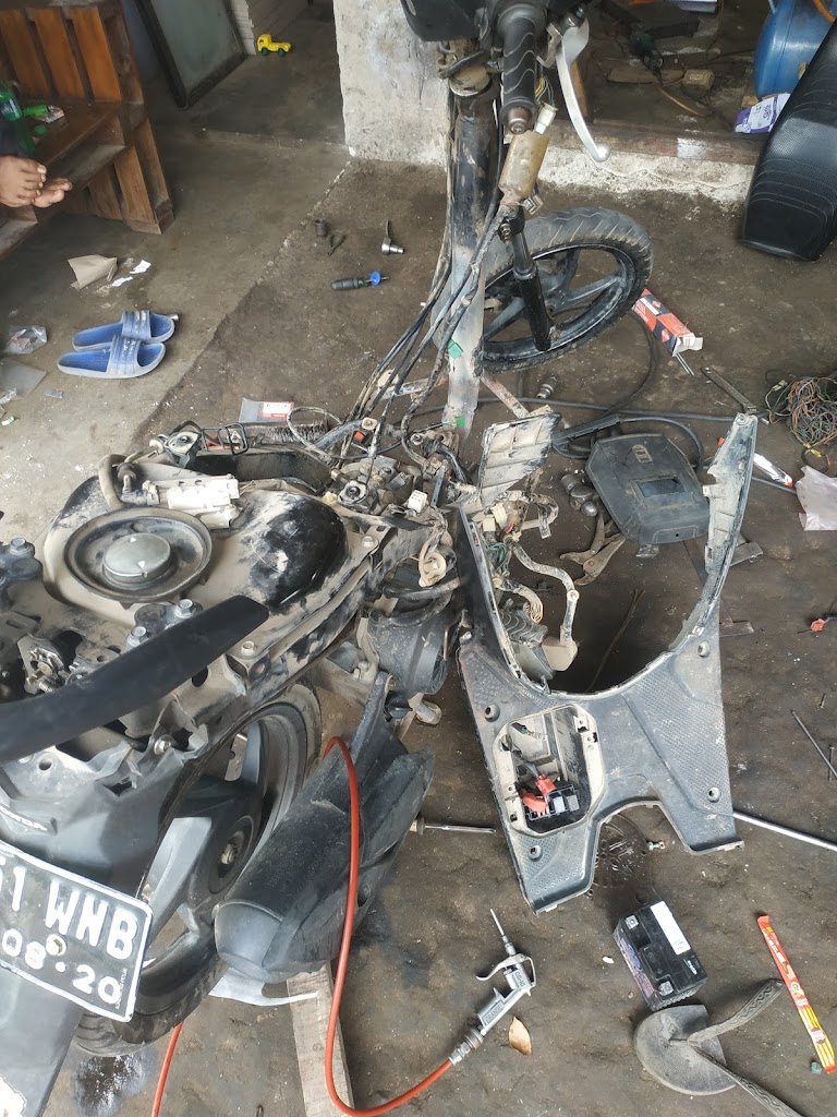 Bengkel Motor Kang Deni