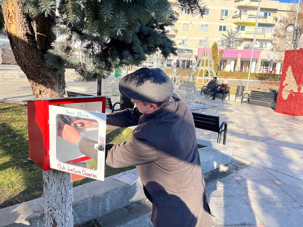 Club de Lectura Campina - Casuta cu carti "Sorin Stoica"