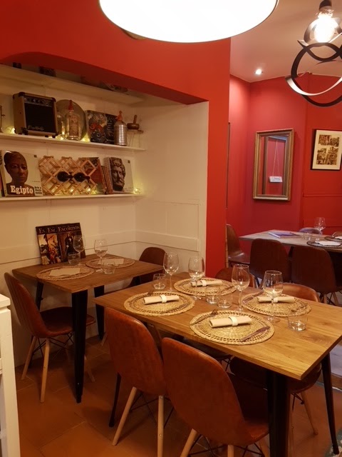 DiFferent Restaurant by Miquel Pello — Ambiente
