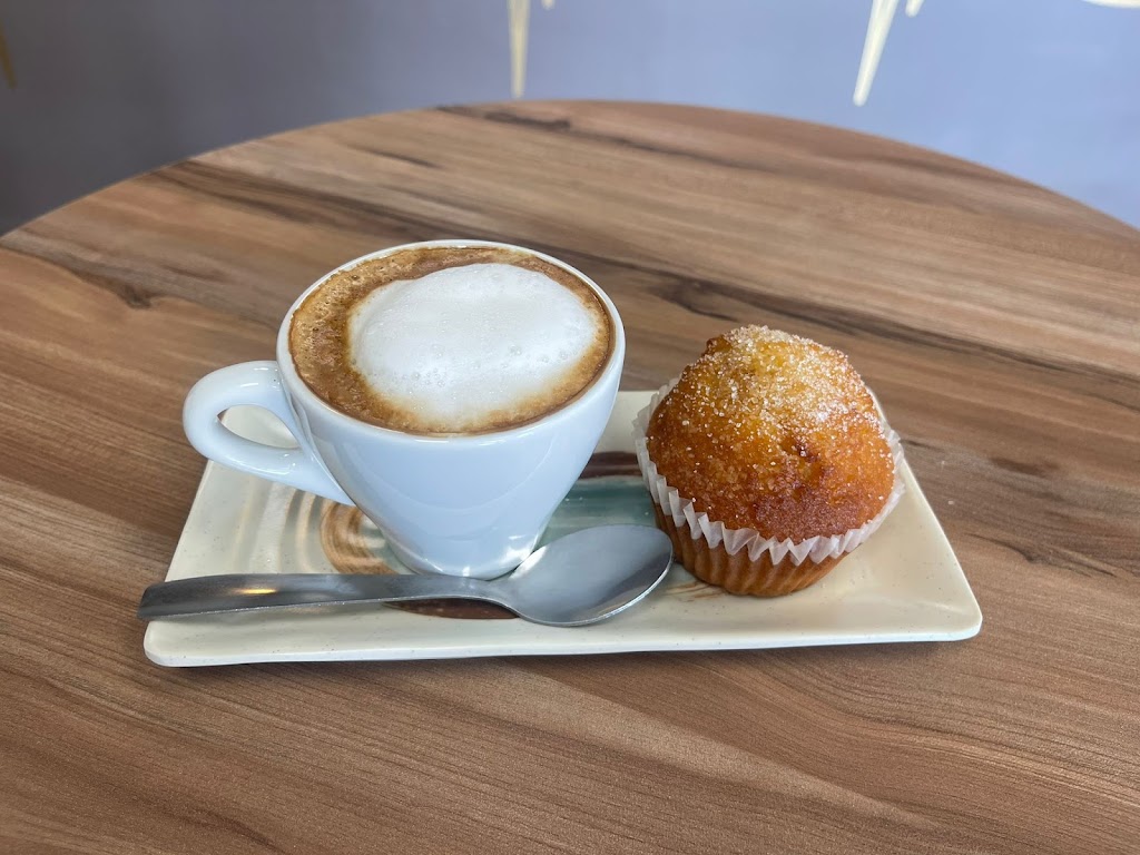 Cafeteria GoldenCup — Comida y bebida