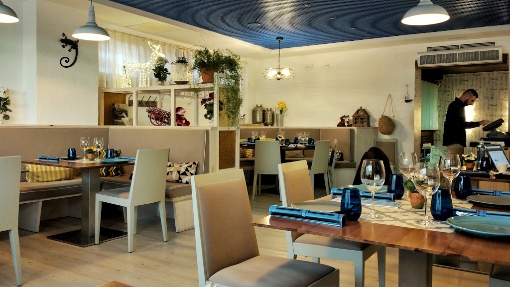 Pau Restaurant — Ambiente