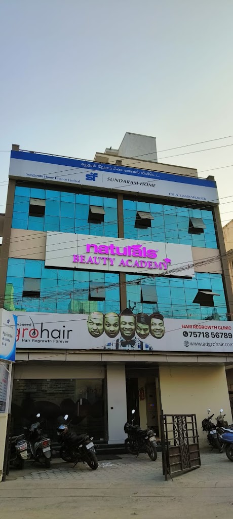 Naturals Beauty Academy