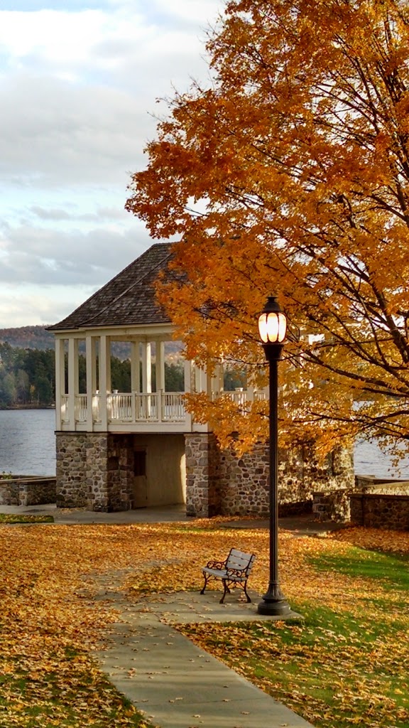 The Adirondack Inn
