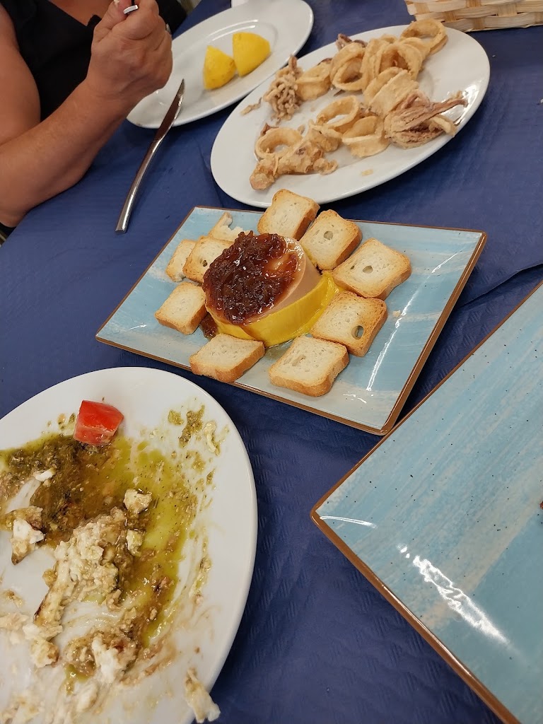 El PATIO — Comida y bebida