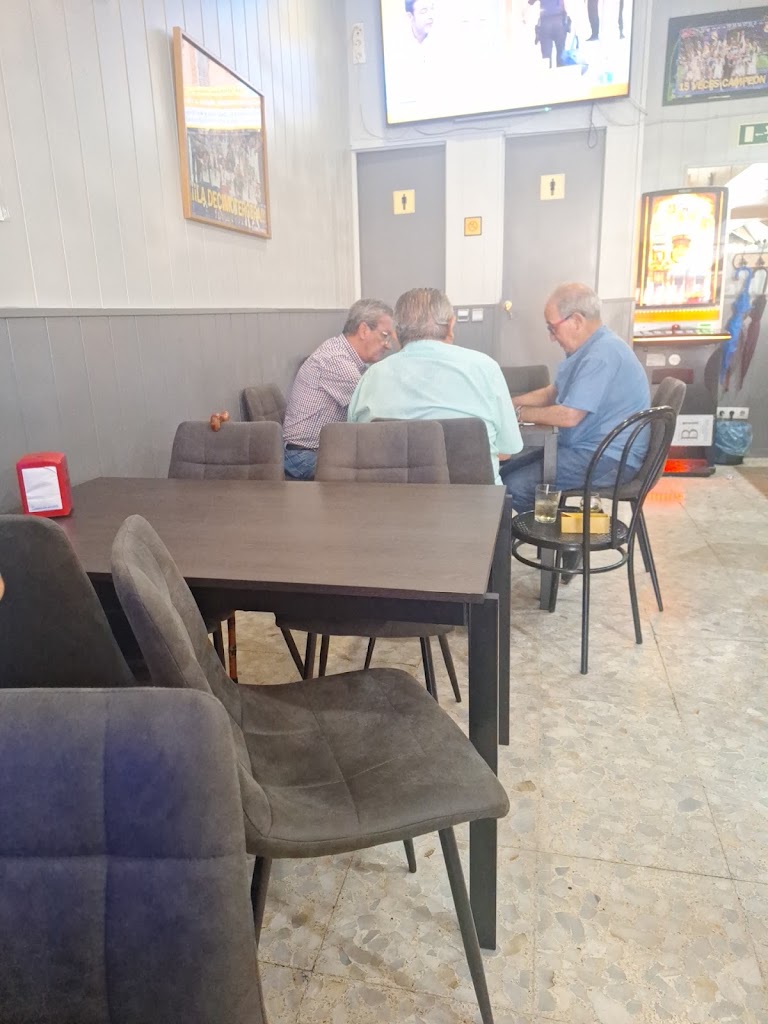 Bar dos hermanas — Ambiente