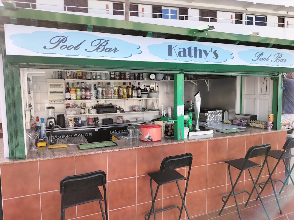 Kathy's Pool Bar — Ambiente