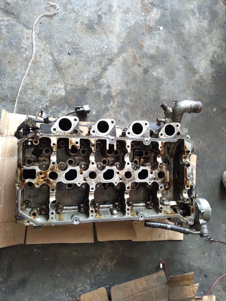 Toko Onderdil dan Bengkel Mobil Batafia Motor