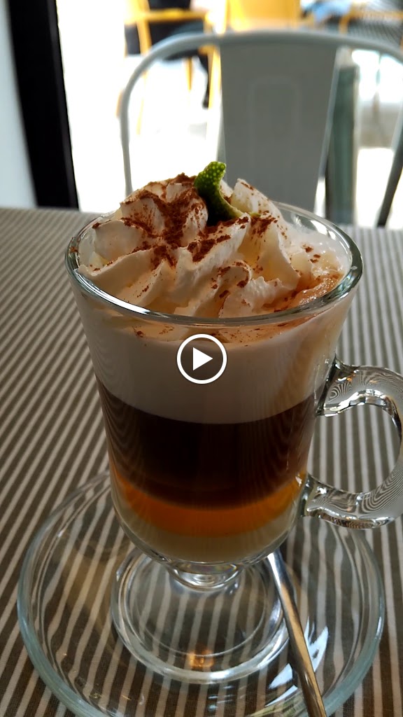 EME22 CAFE BISTRO — Videos