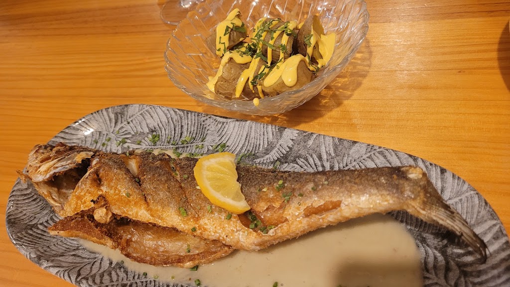 Ddiez Gastrobar — Comida y bebida