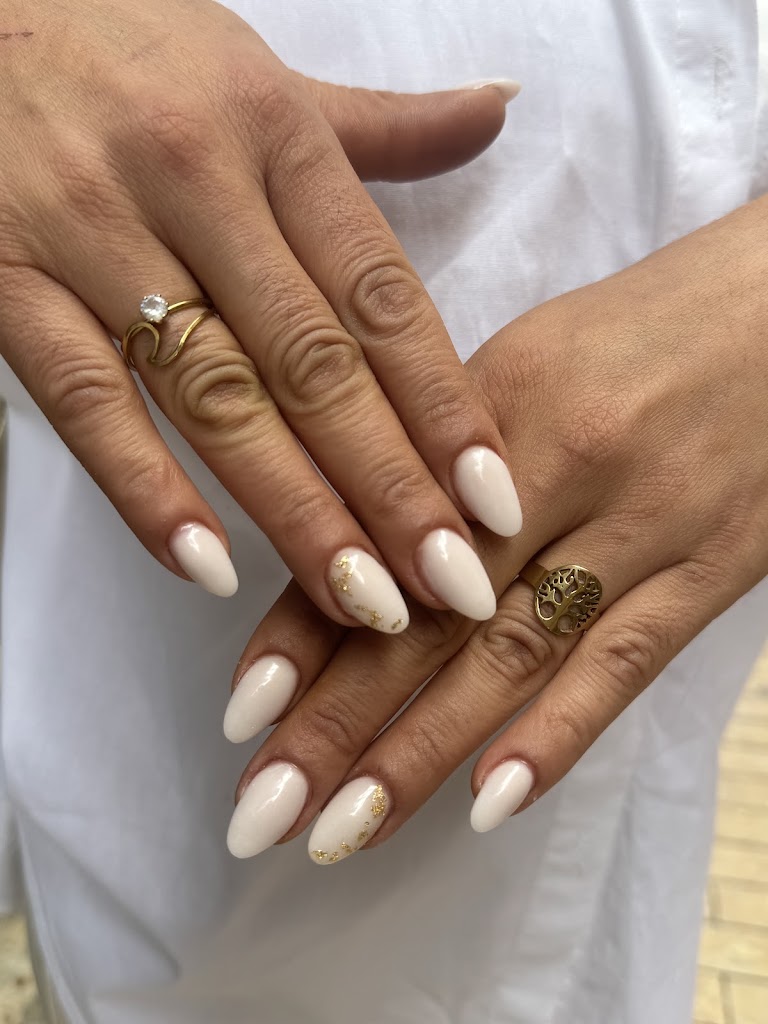 Mistica Spa Nail — Manicura
