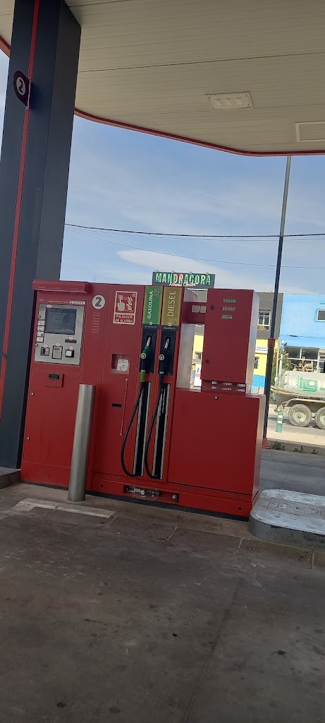 Petroprix — Exterior