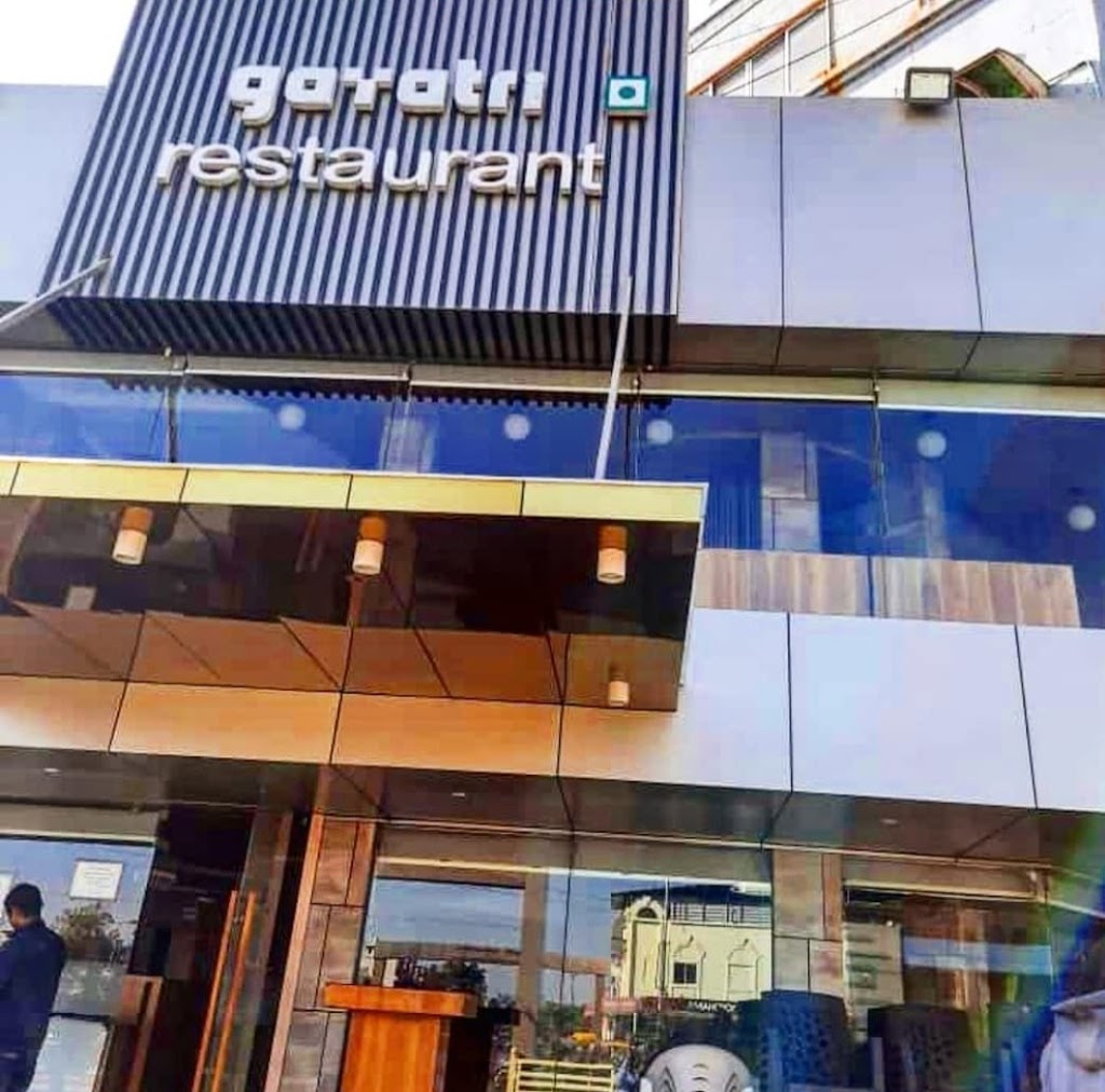 Gayatri Restaurant And Banquet