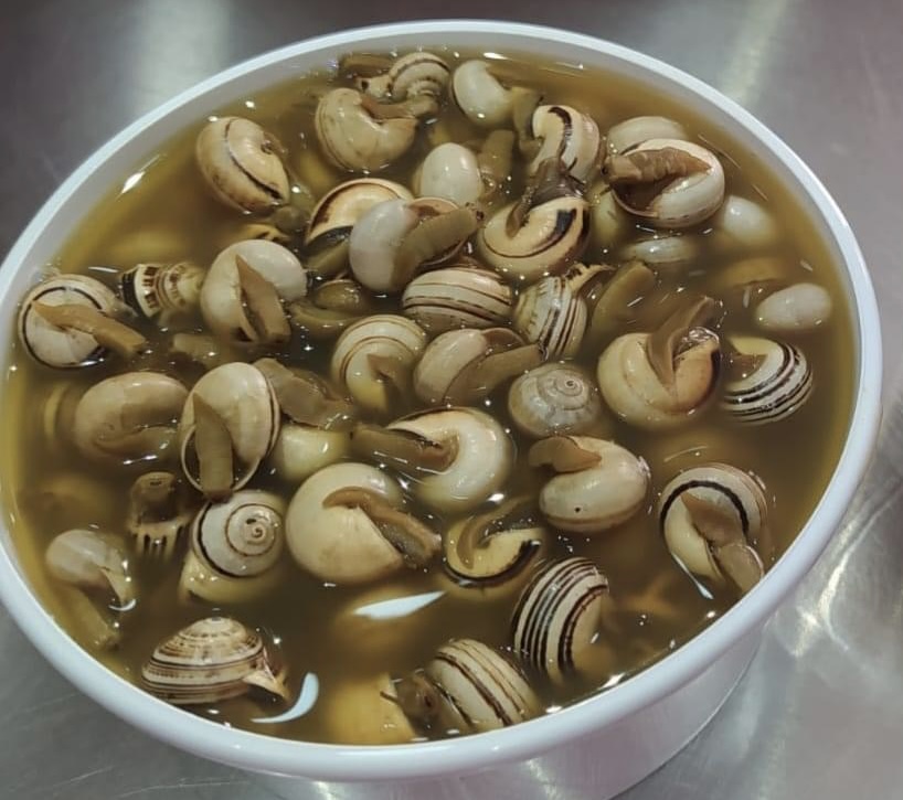 Despacho De Caracoles Sanlucar — Comida y bebida