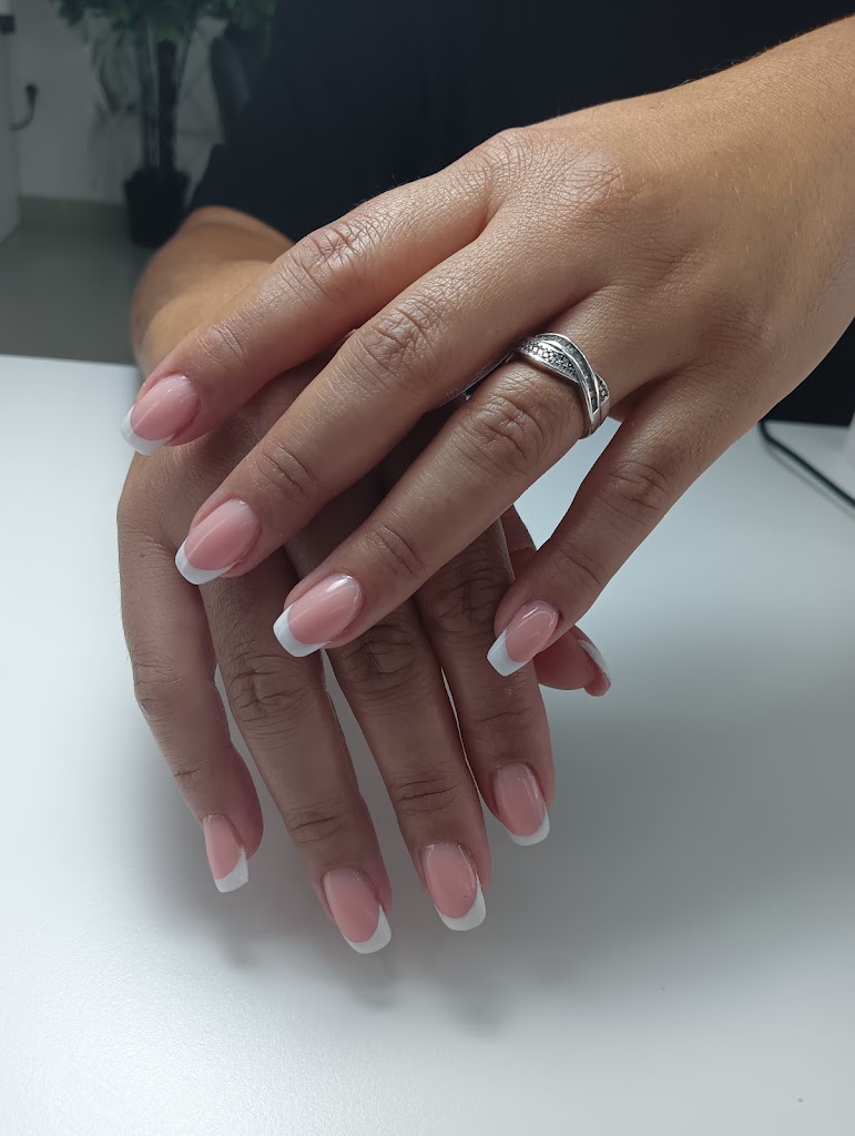 Manicura y pedicura Anna — Del propietario