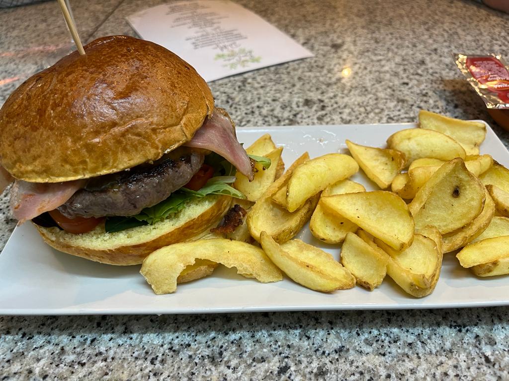 Bar Centro — Comida y bebida