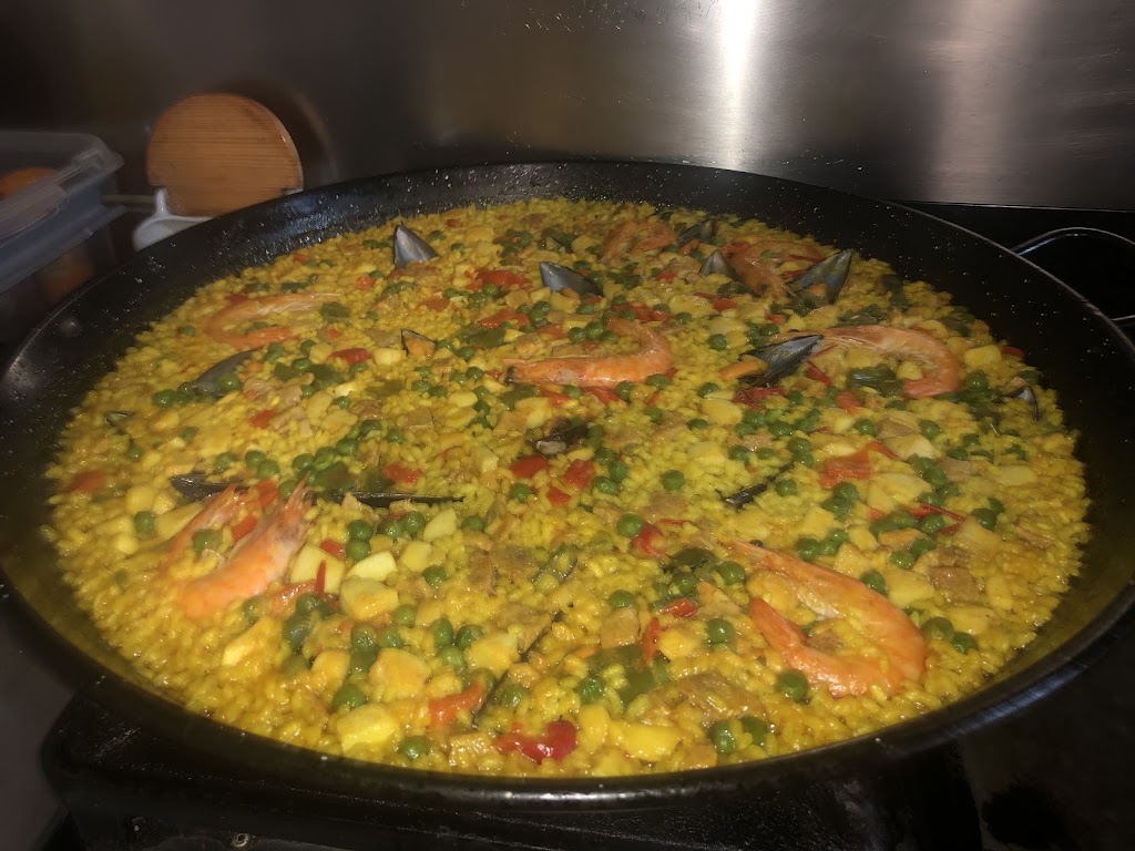 Bar Restaurant La Muntanyeta — Comida y bebida