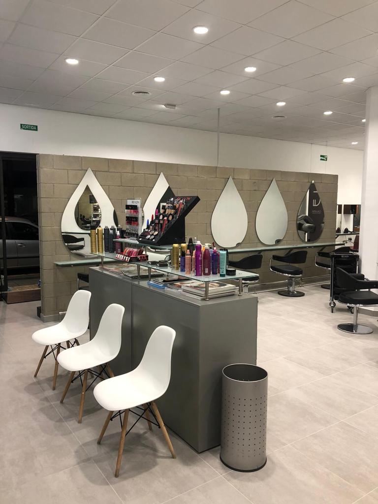 Galiana Grup Moda Tortosa Perruquers — Interior