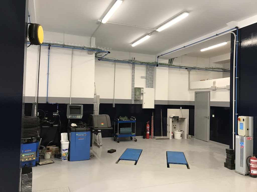 Talleres Eden — Interior
