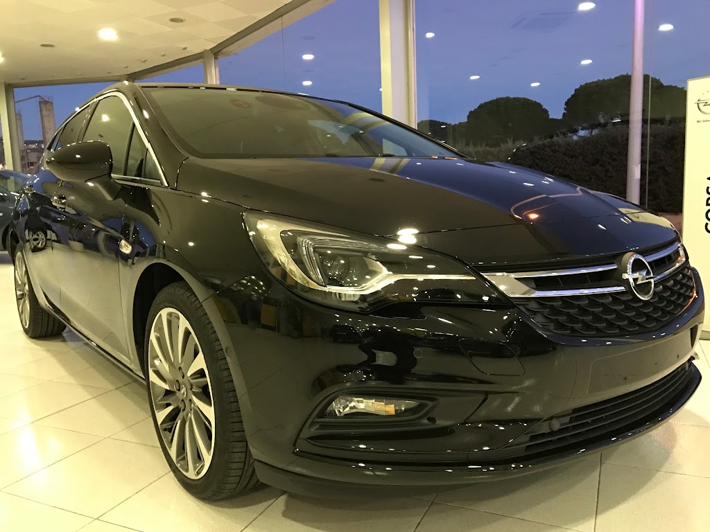 Miquel Bassas Automocio — Hatchback
