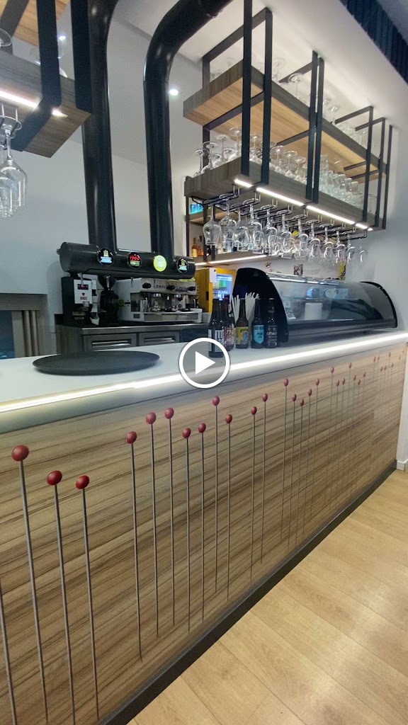 La Sastreria Bar Cerveceria — Videos