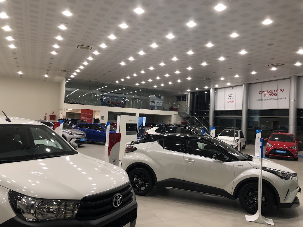 Concesionario Oficial TOYOTA - Alboran Motor — Interior