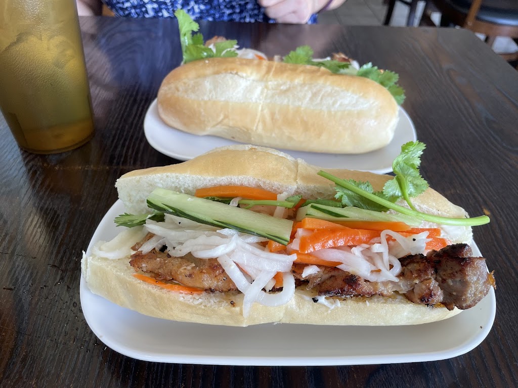 Ba-Le Sandwich & Thai Cuisine