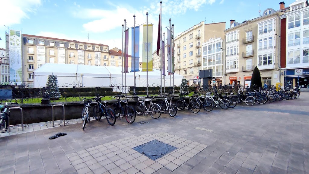 Aparcamiento de bicicletas — Estacionamiento