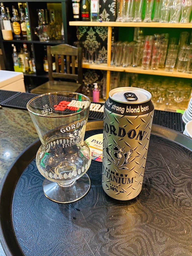 Nou 87 — Comida y bebida