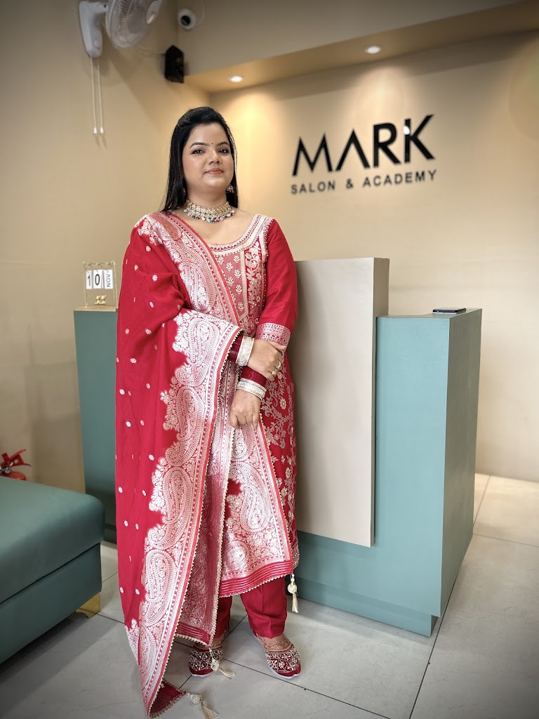 Mark Salon Academy