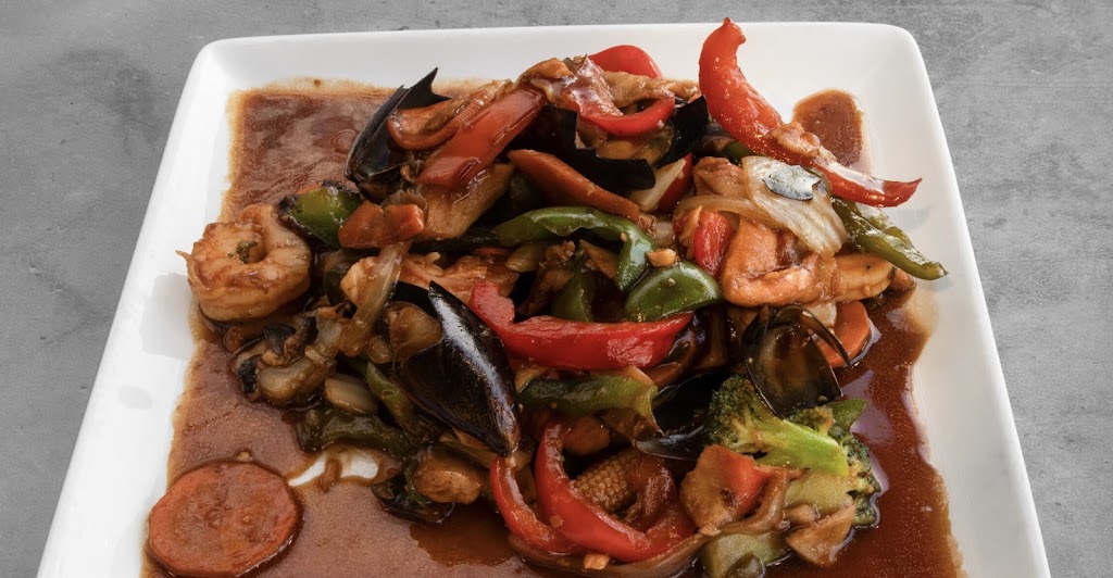 Teak Sushi & Thai Loveland