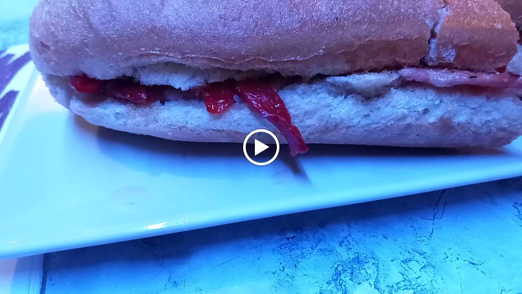 Cafeteria El Pilar — Videos