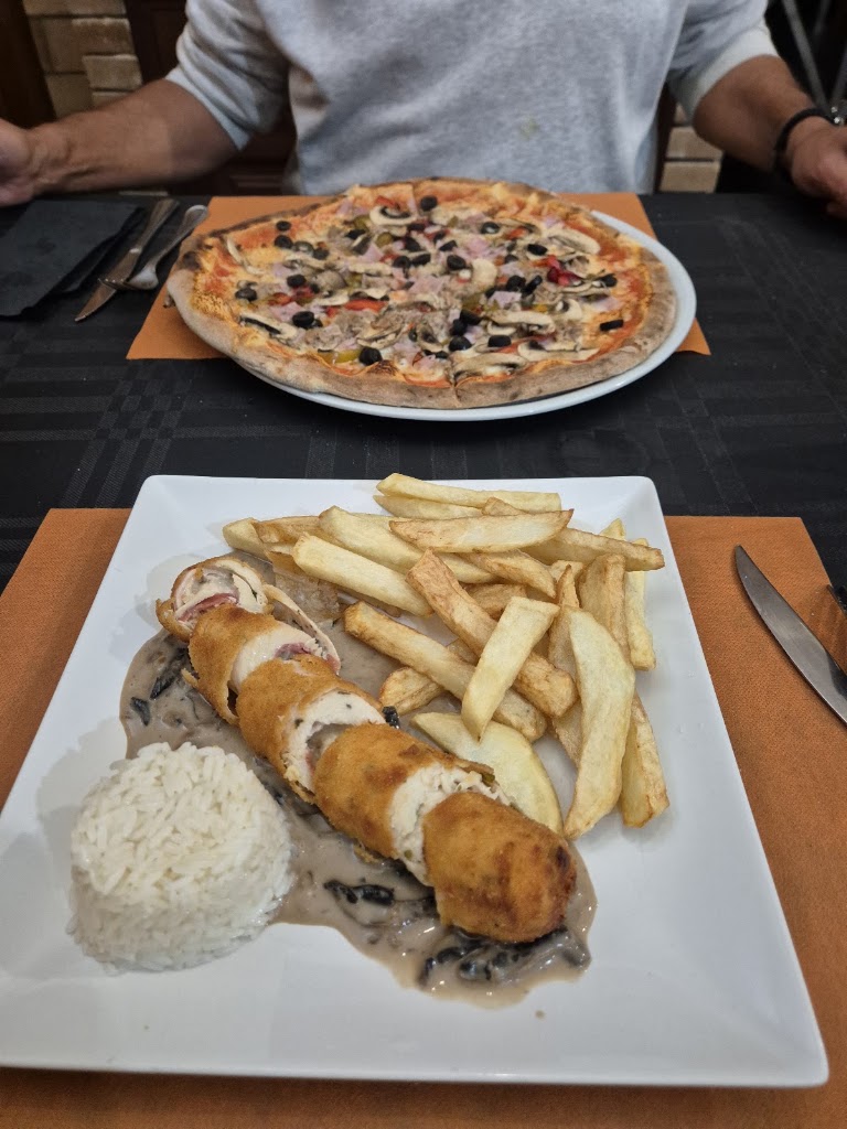 La Chimenea, Restaurante Y Pizzeria — Mas recientes