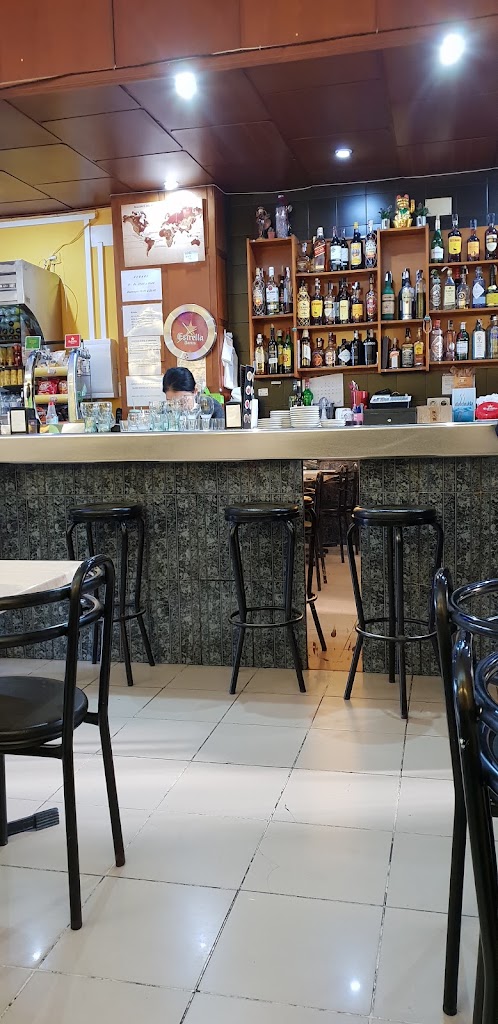 Cafe Bar Centpeus — Ambiente