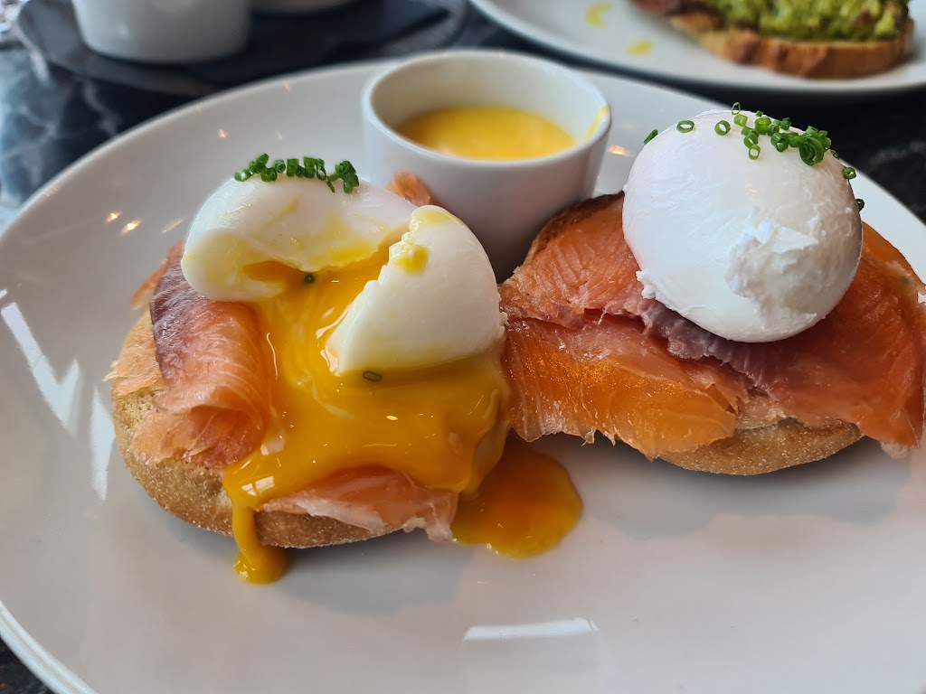 Eggs Benedict