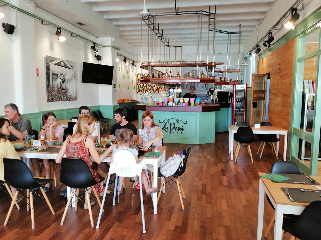 Bar La Peni | Cocina casera — Ambiente
