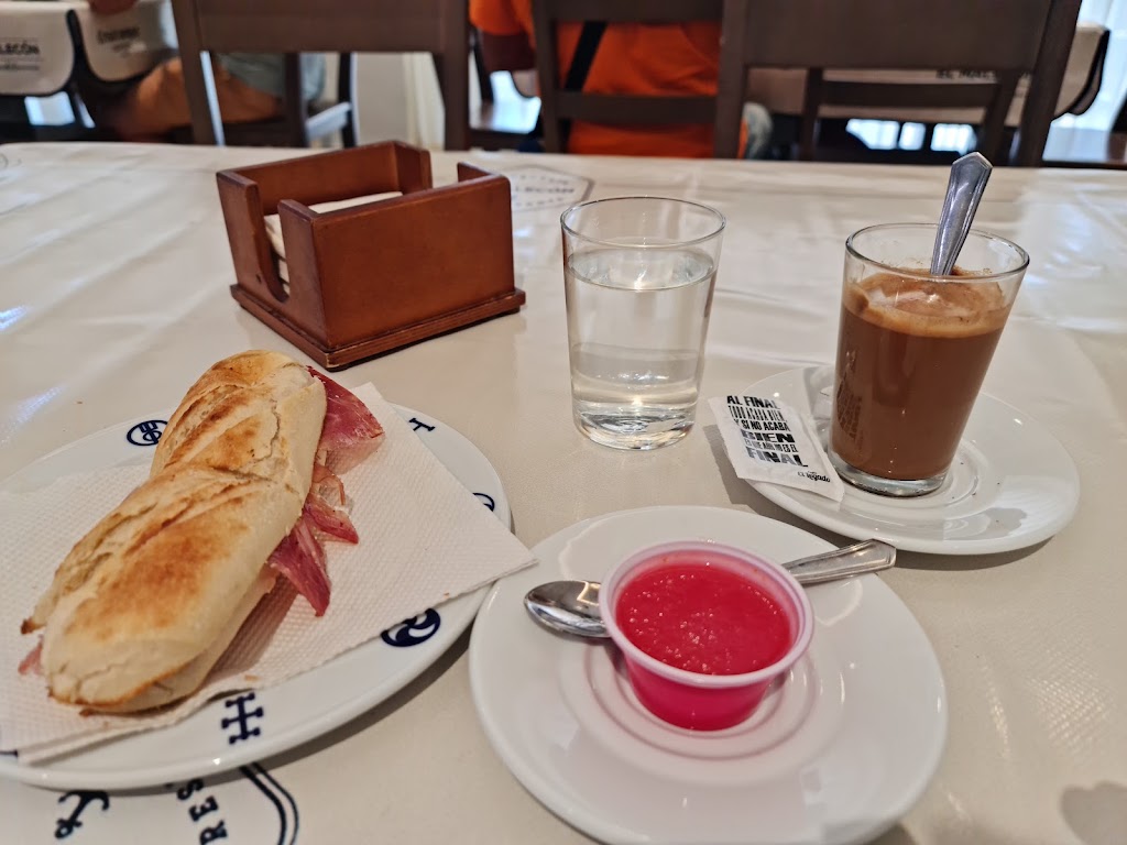 El Malecon Restaurante — Baguette
