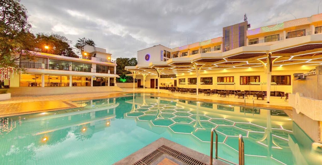 Pluz Resort