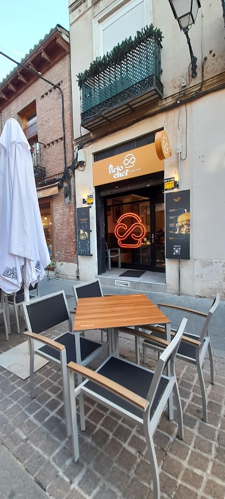 Briochef Burgers Alcala — Ambiente