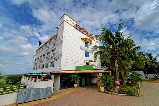 Collection O Cedar Hotel