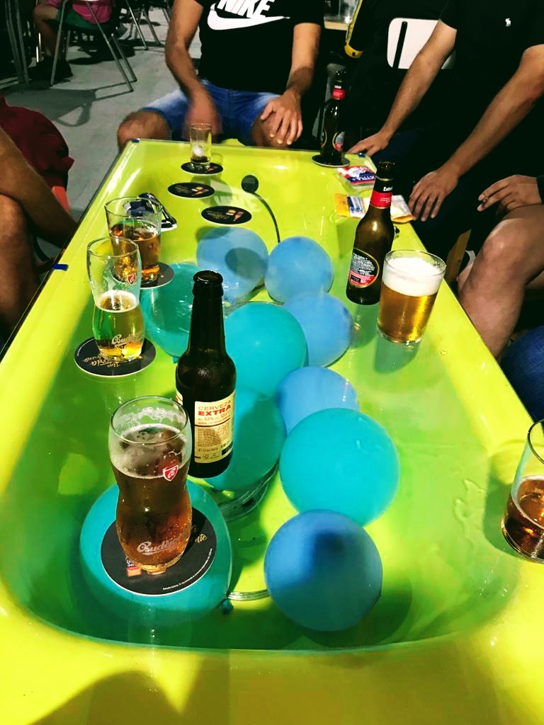 La Checa — Comida y bebida