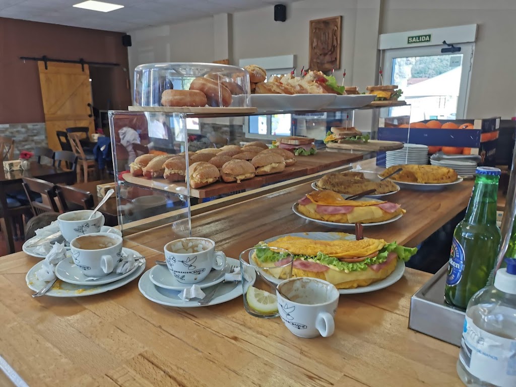 Bar restaurante Iturriaga — Comida y bebida