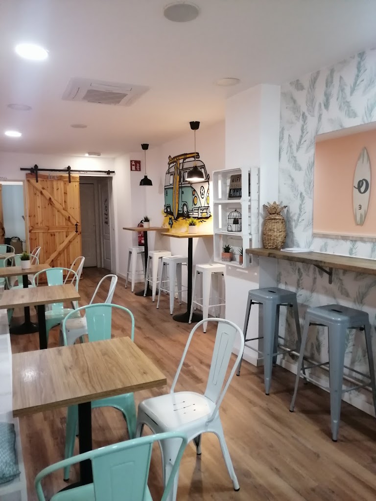 Lilo Poke Castelldefels By Home — Ambiente